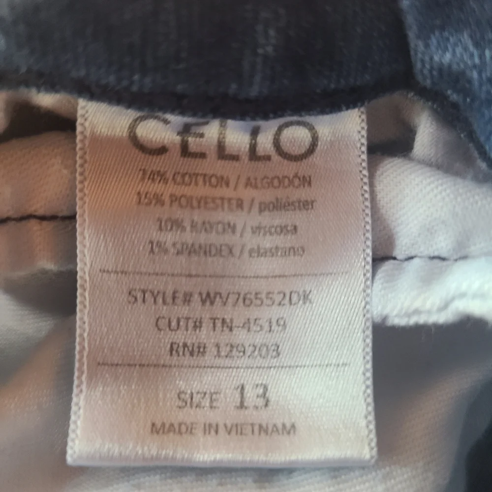 Cello Juniors Ankle Jeans in Blue with Frayed Hem Size 13